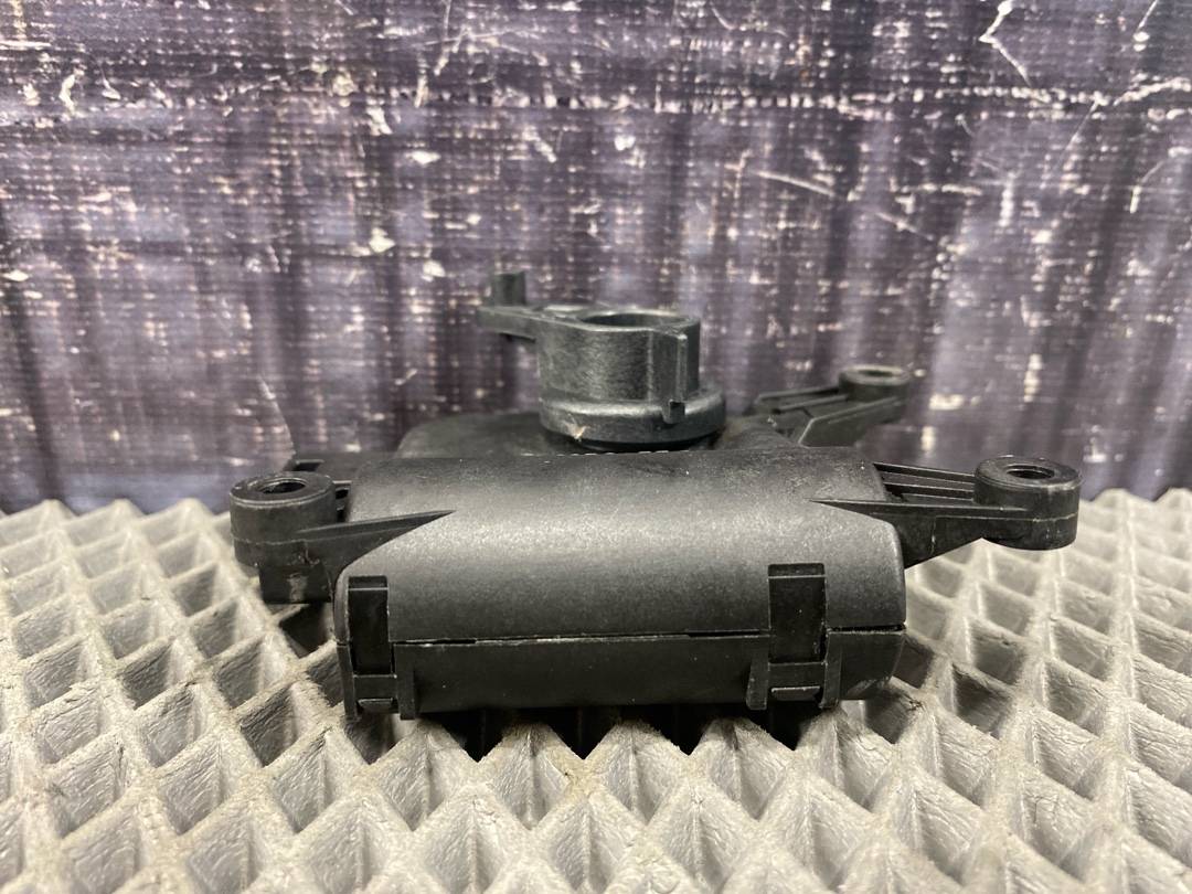 Мотор заслонки печки, 961 рублей, Красноярск