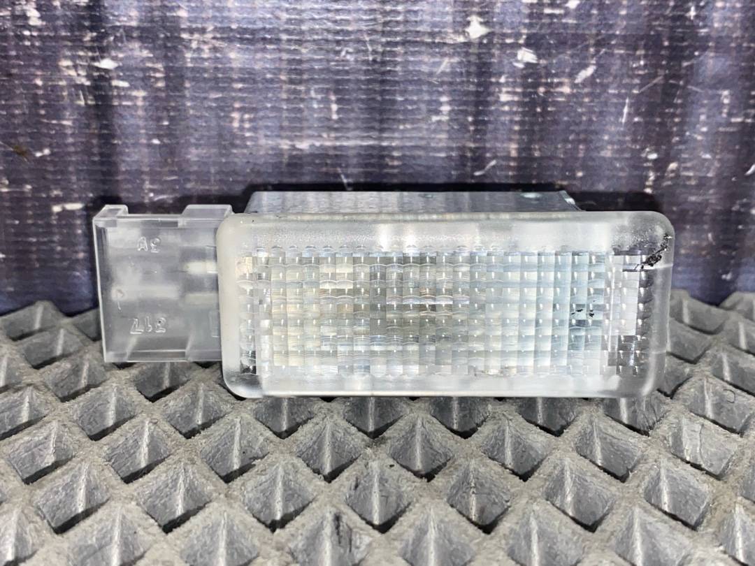 Плафон салона, 306 рублей, Красноярск