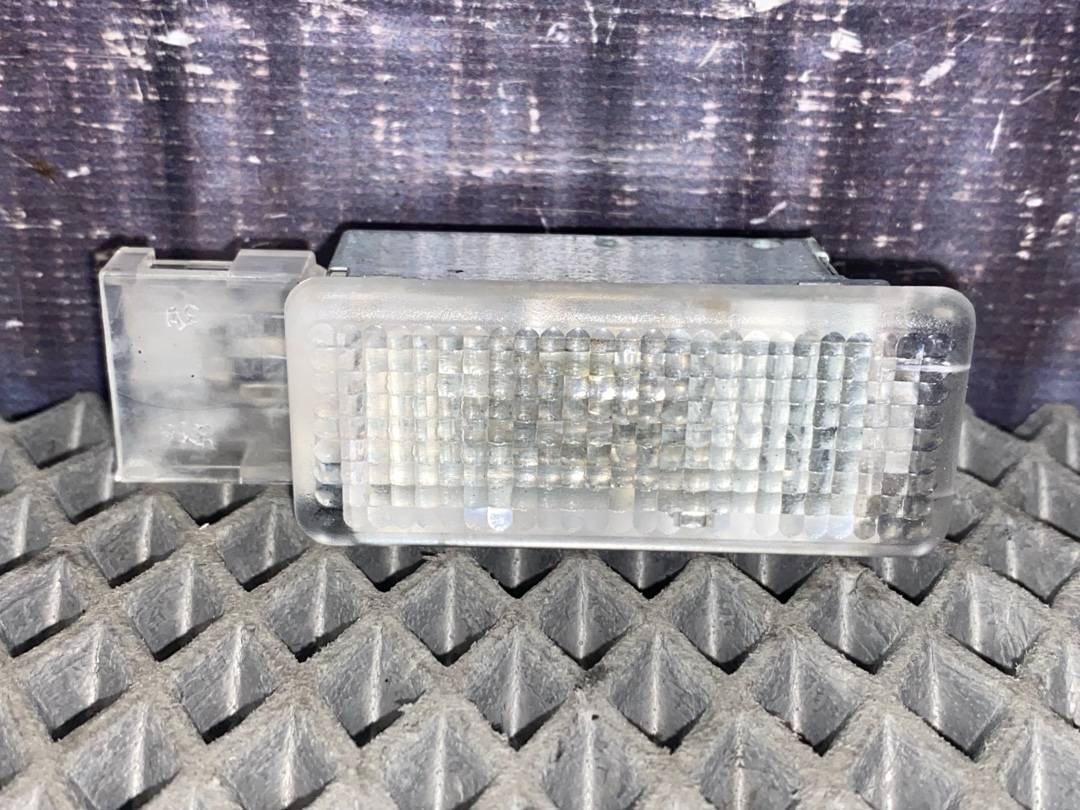 Плафон салона, 306 рублей, Красноярск