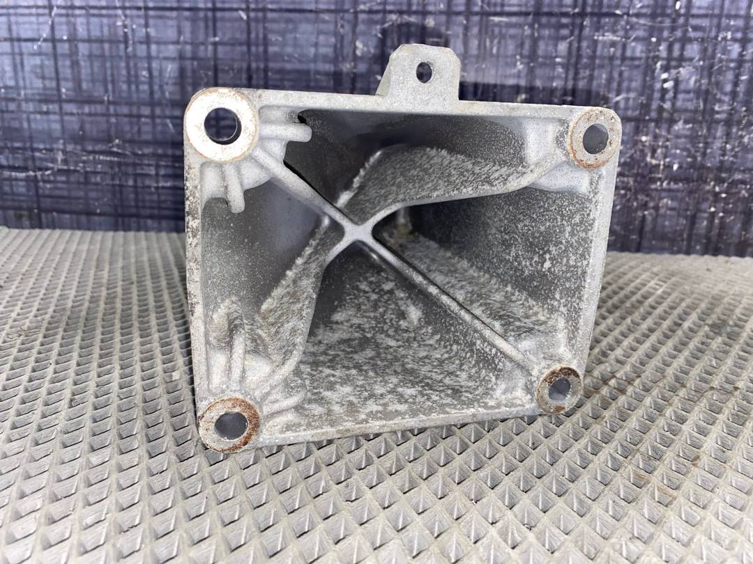 Кронштейн двигателя, 1284 рублей, Красноярск