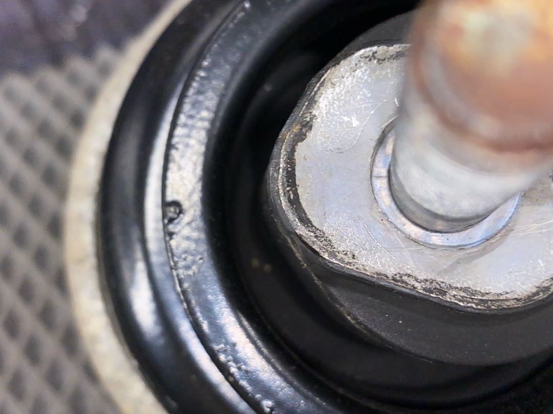 Подушка двигателя, 2380 рублей, Красноярск