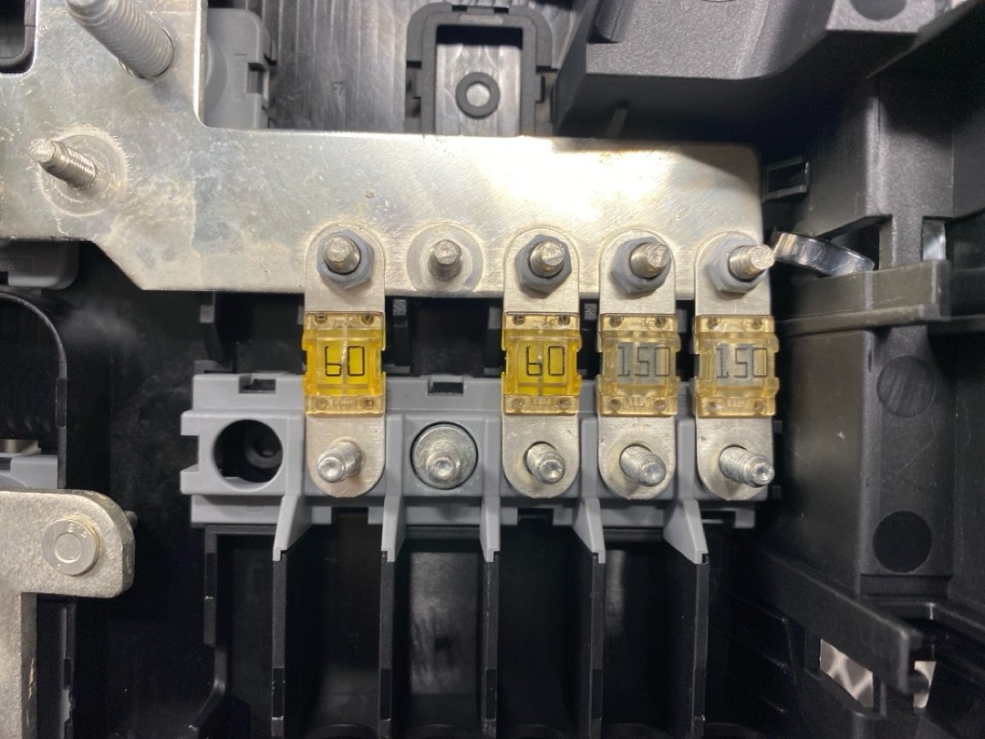 Блок предохранителей, 2601 рублей, Красноярск