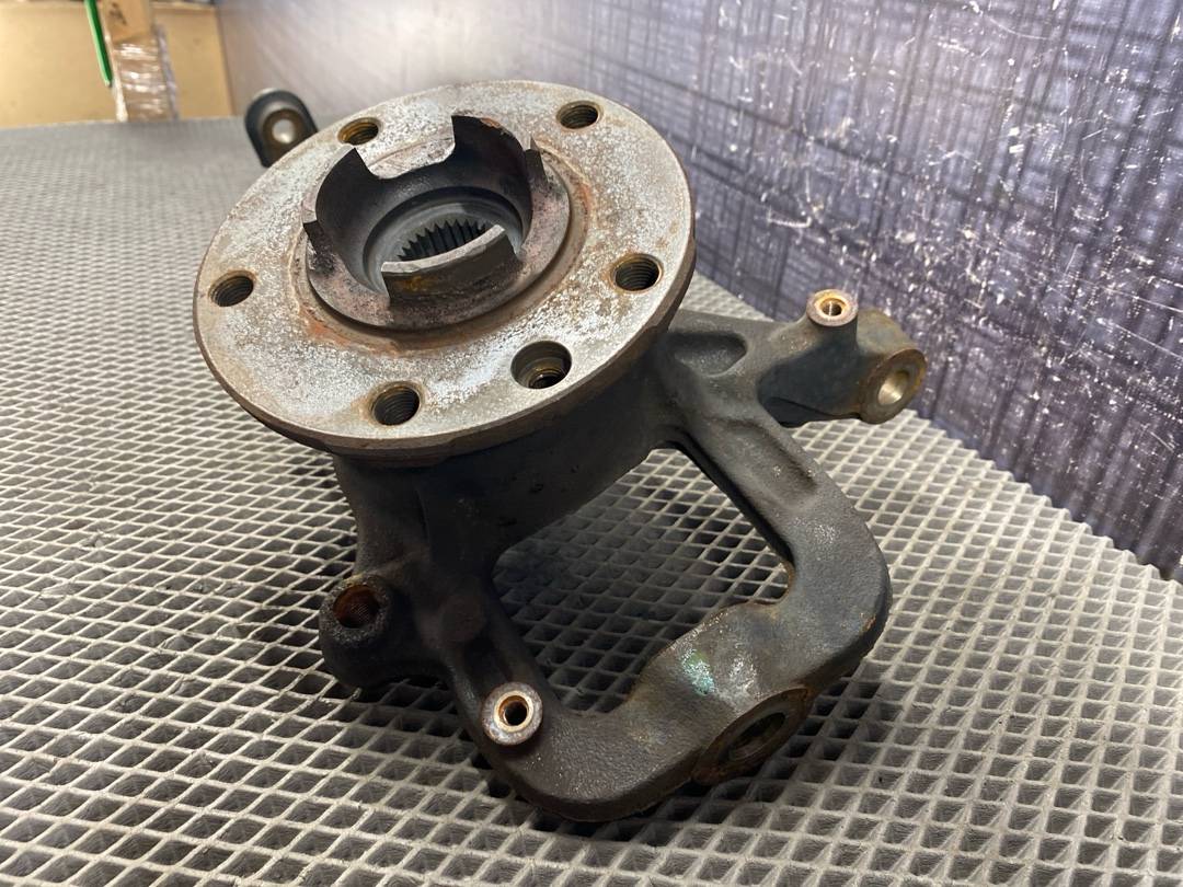 Поворотный кулак, 6452 рублей, Красноярск