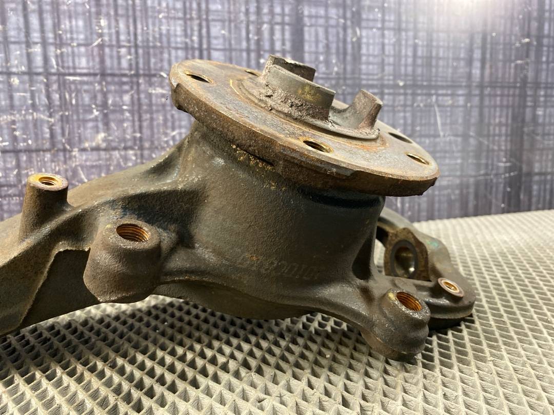 Поворотный кулак, 6452 рублей, Красноярск