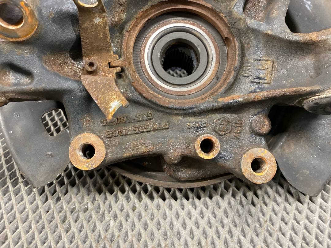 Поворотный кулак, 3927 рублей, Красноярск