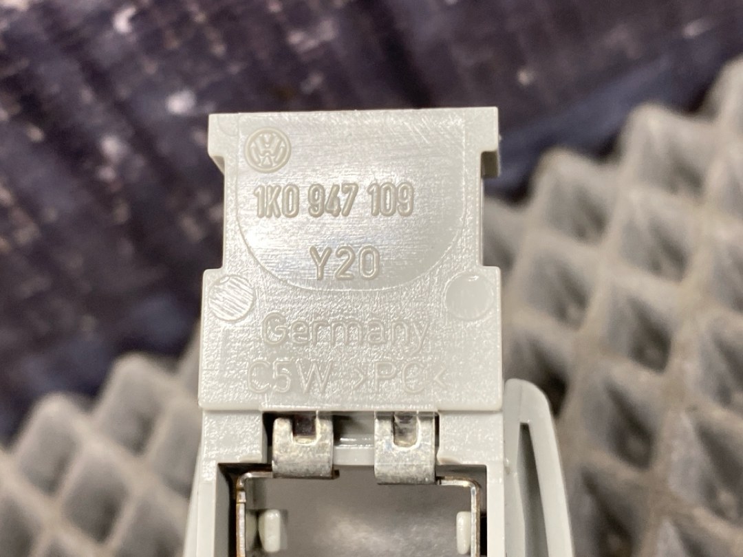 Плафон салона, 306 рублей, Красноярск