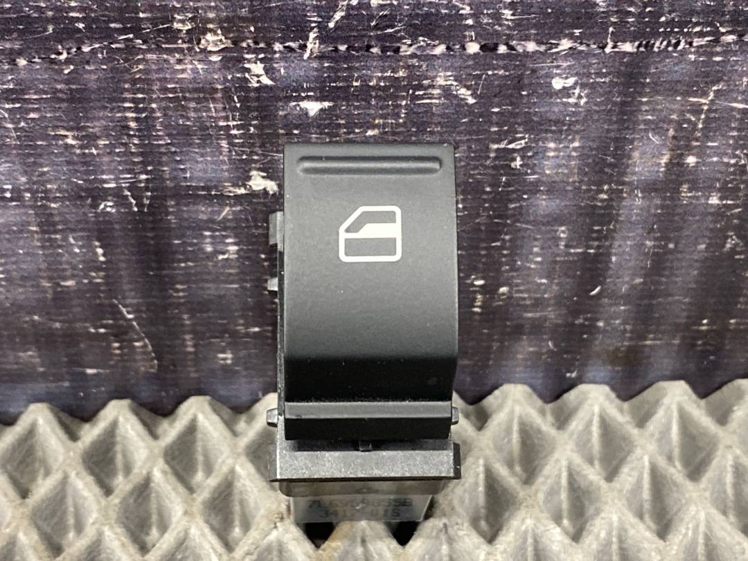 Кнопка стеклоподъемника, 621 рублей, Красноярск