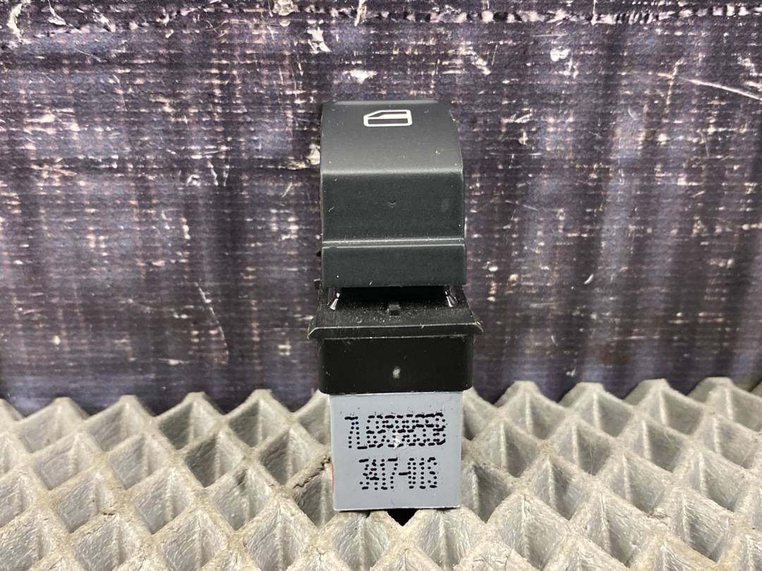 Кнопка стеклоподъемника, 621 рублей, Красноярск