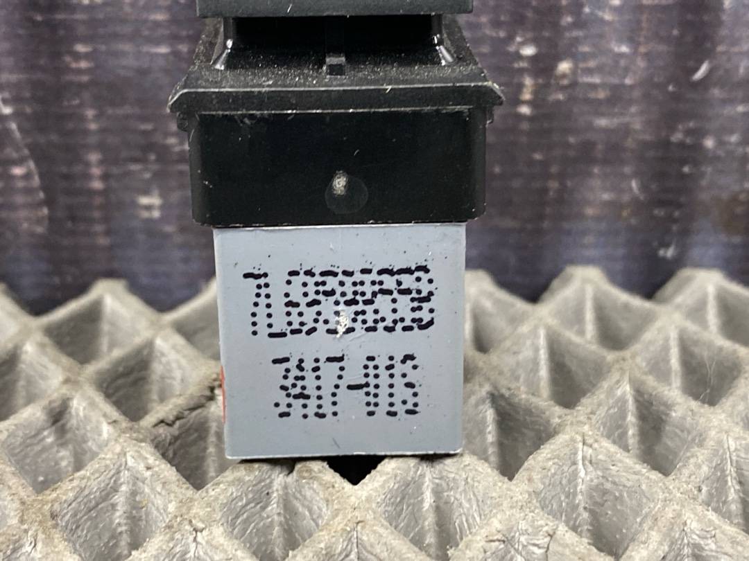 Кнопка стеклоподъемника, 621 рублей, Красноярск