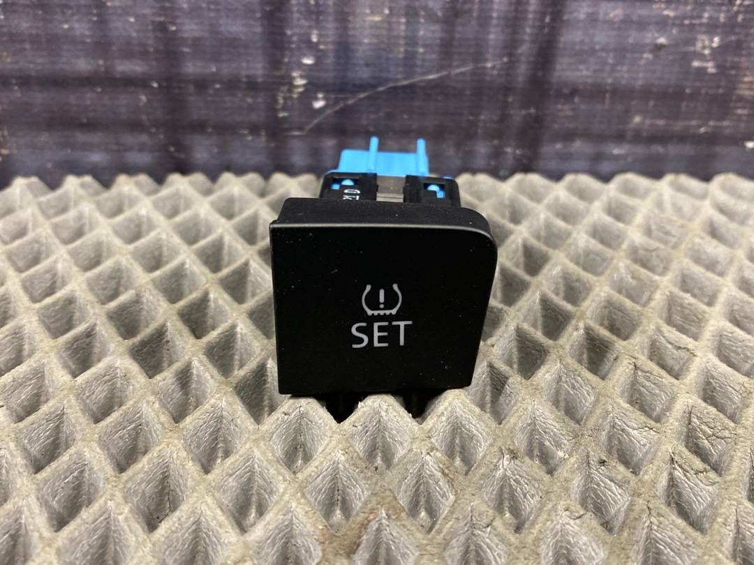 Кнопка салона, 578 рублей, Красноярск