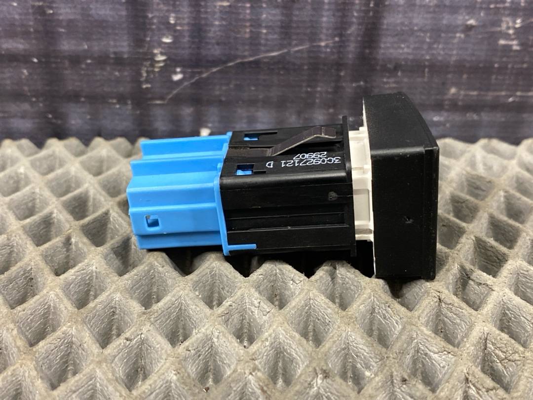 Кнопка салона, 578 рублей, Красноярск