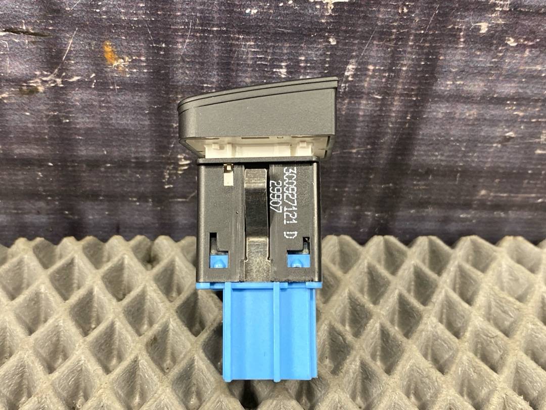 Кнопка салона, 578 рублей, Красноярск