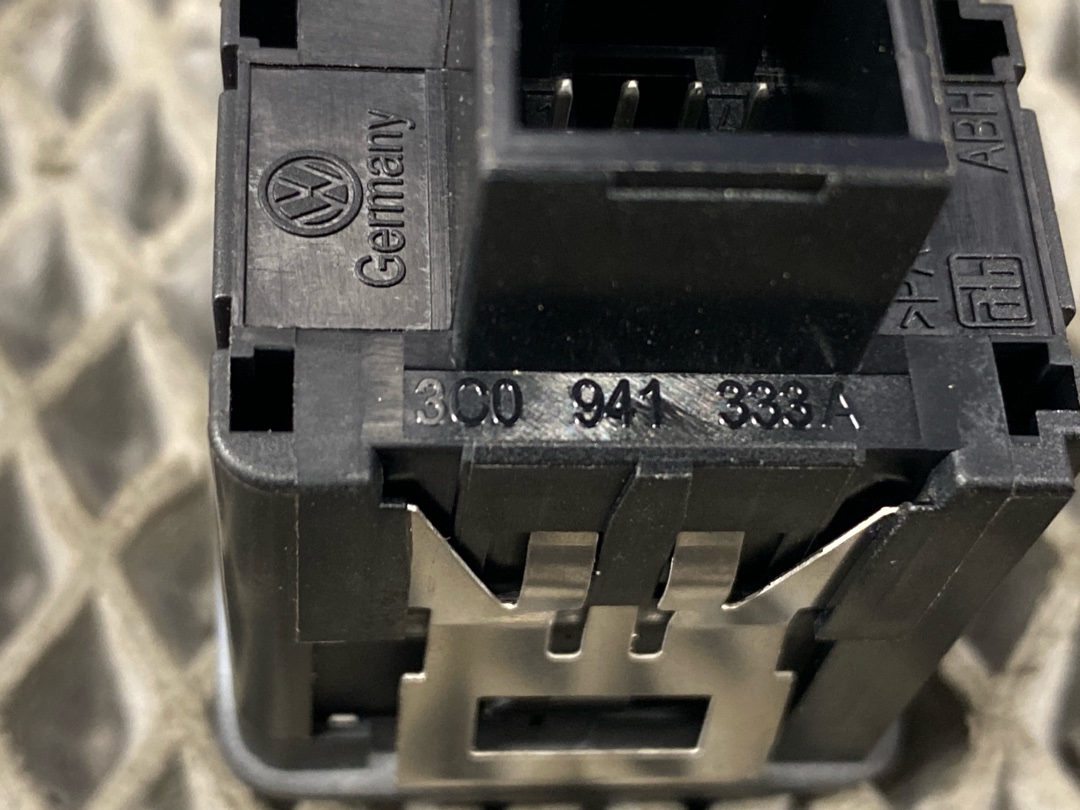 Кнопка яркости подсветки, 816 рублей, Красноярск