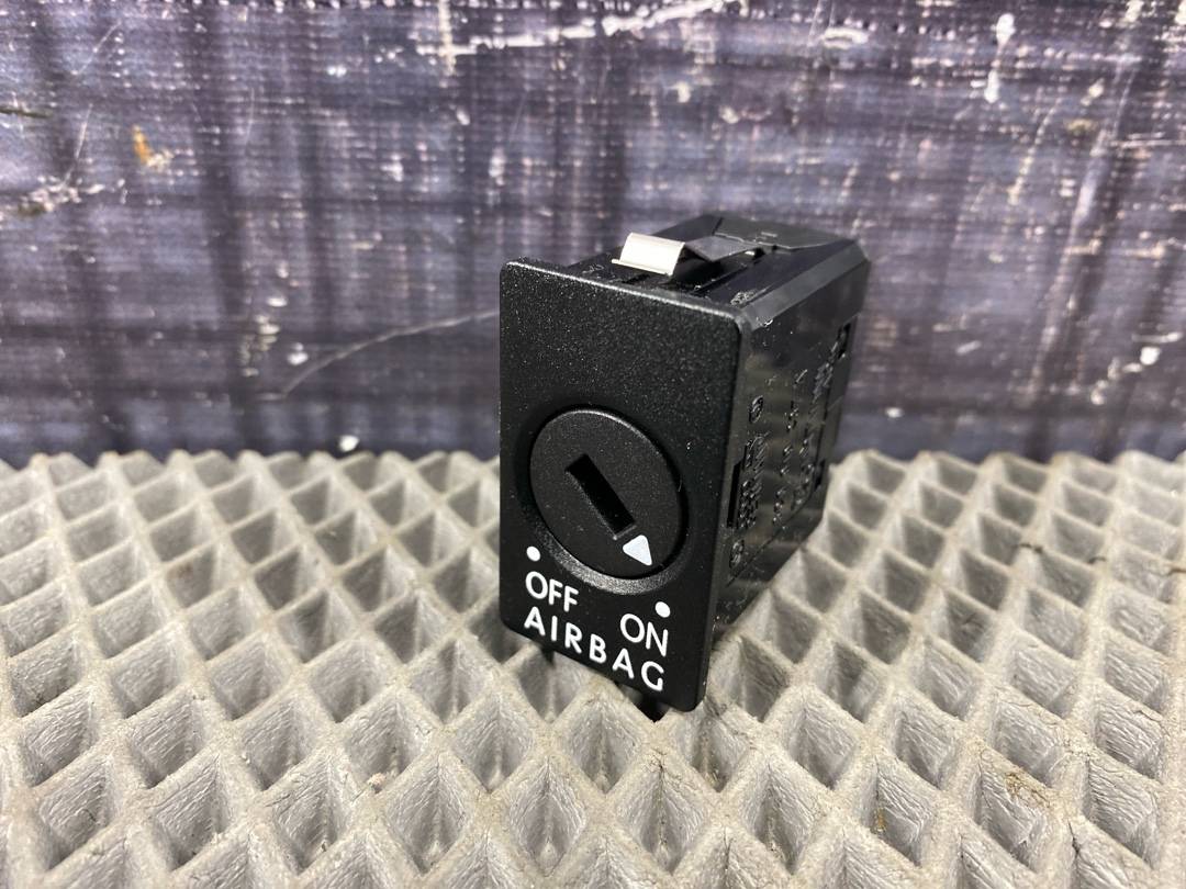 Кнопка салона, 536 рублей, Красноярск