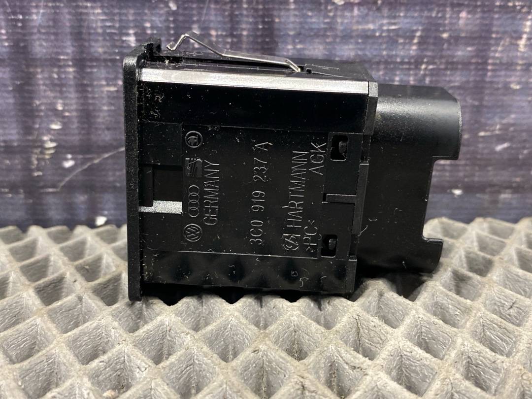 Кнопка салона, 536 рублей, Красноярск