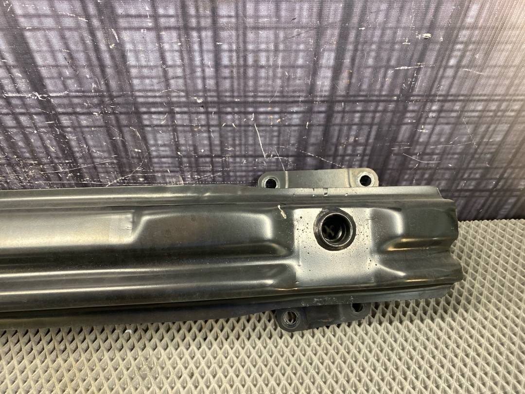 Усилитель бампера, 995 рублей, Красноярск