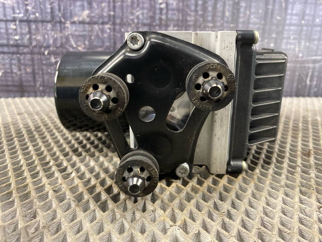 Блок ABS, 6902 рублей, Красноярск