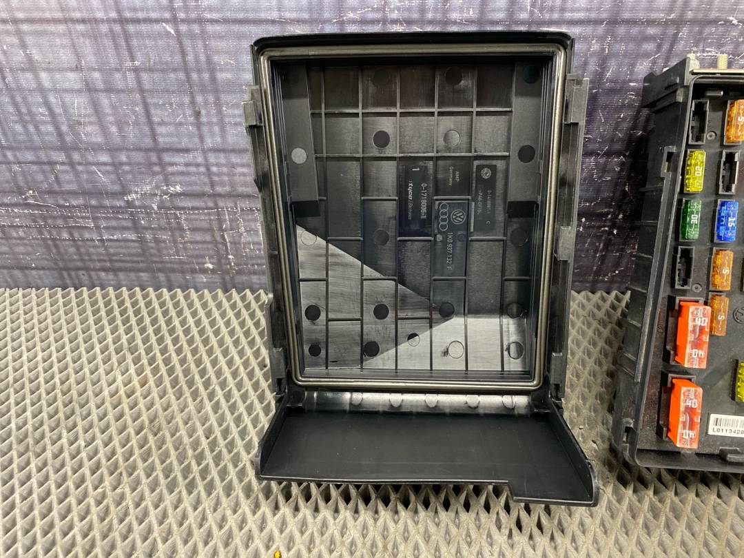 Блок предохранителей, 1802 рублей, Красноярск