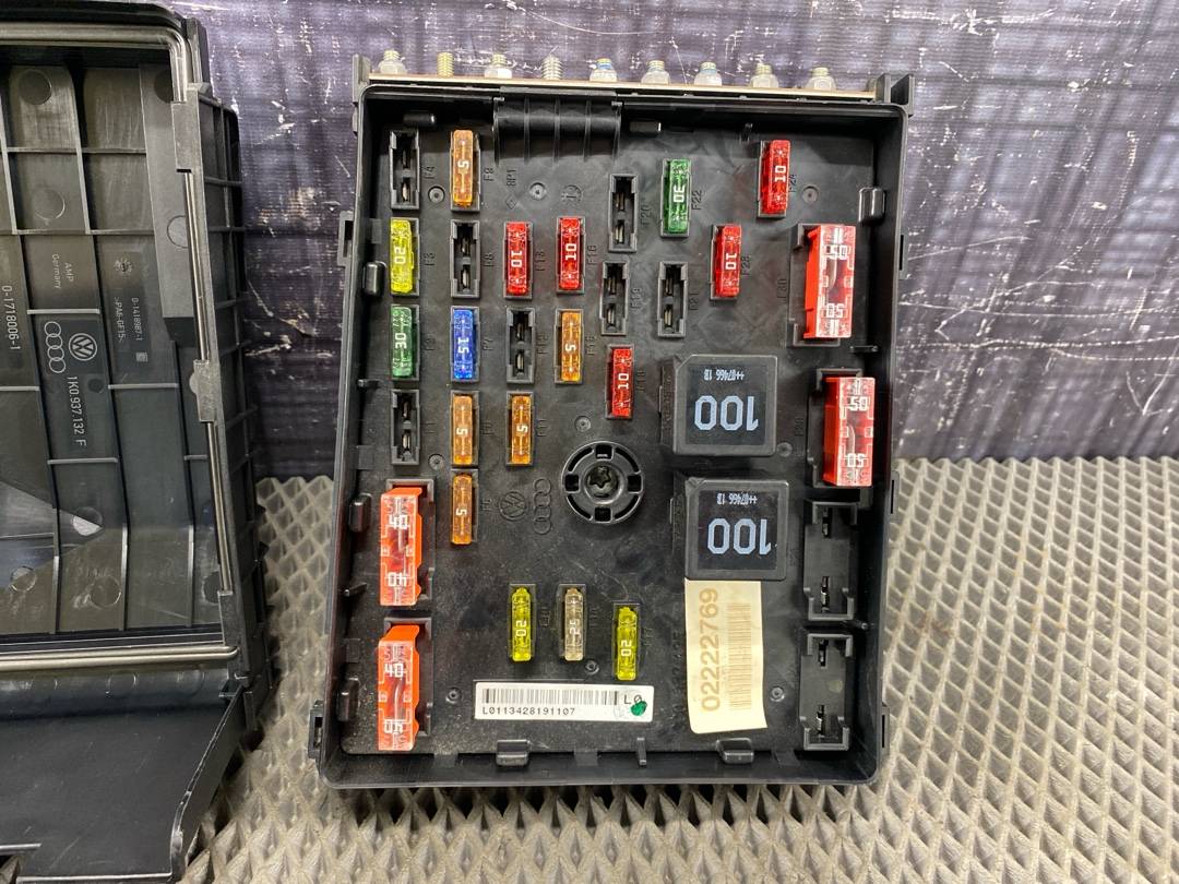 Блок предохранителей, 1802 рублей, Красноярск