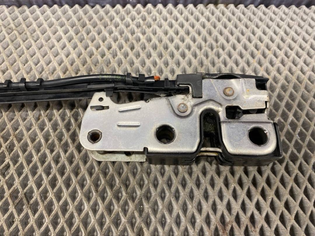 Замок капота, 1386 рублей, Красноярск