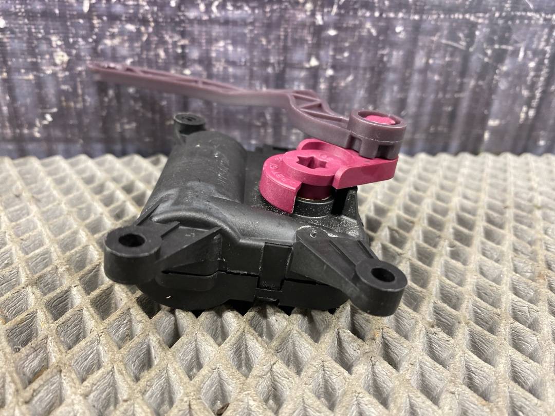 Мотор заслонки печки, 1250 рублей, Красноярск