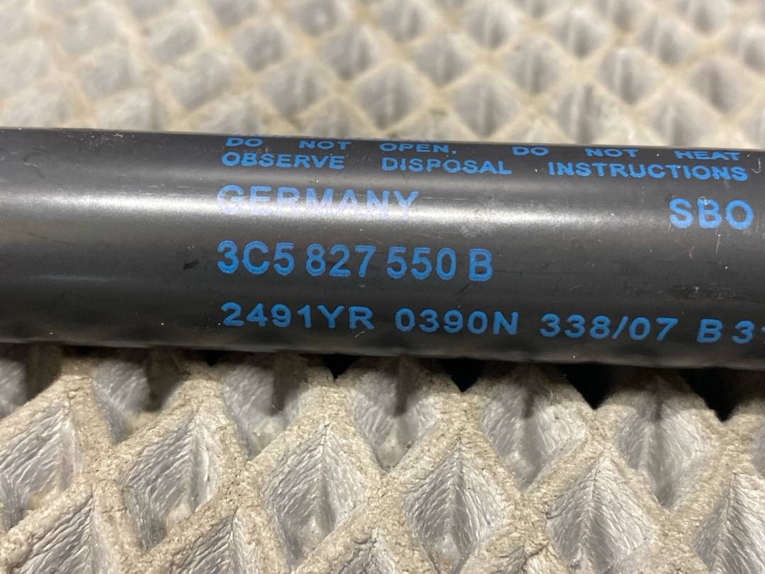 Амортизатор багажника, 527 рублей, Красноярск