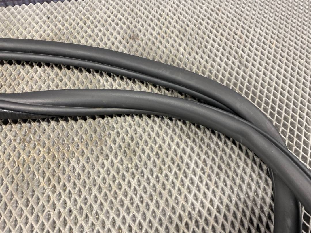 Уплотнитель крышки багажника, 1116 рублей, Красноярск