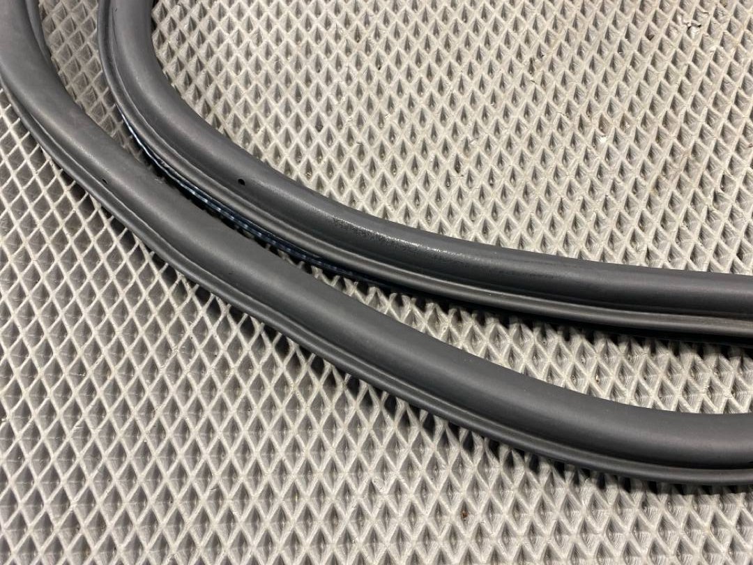 Уплотнитель крышки багажника, 1116 рублей, Красноярск