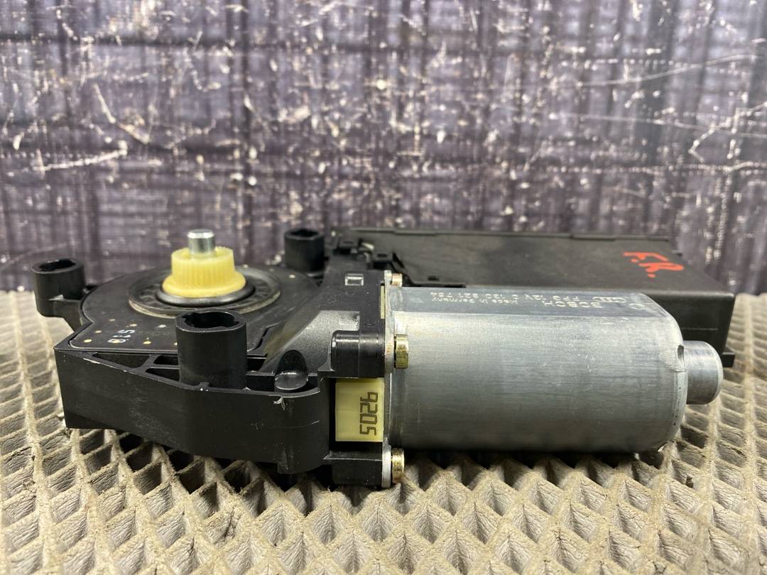 Мотор стеклоподъемника, 1284 рублей, Красноярск