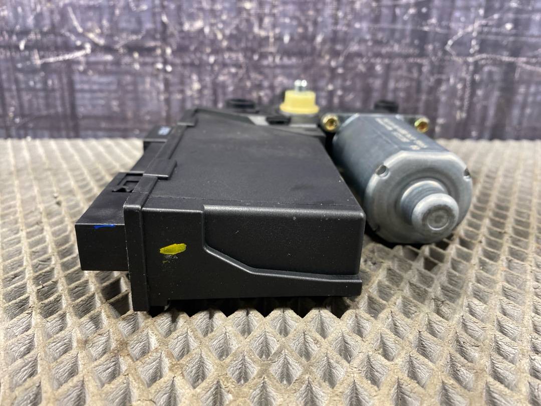 Мотор стеклоподъемника, 1284 рублей, Красноярск