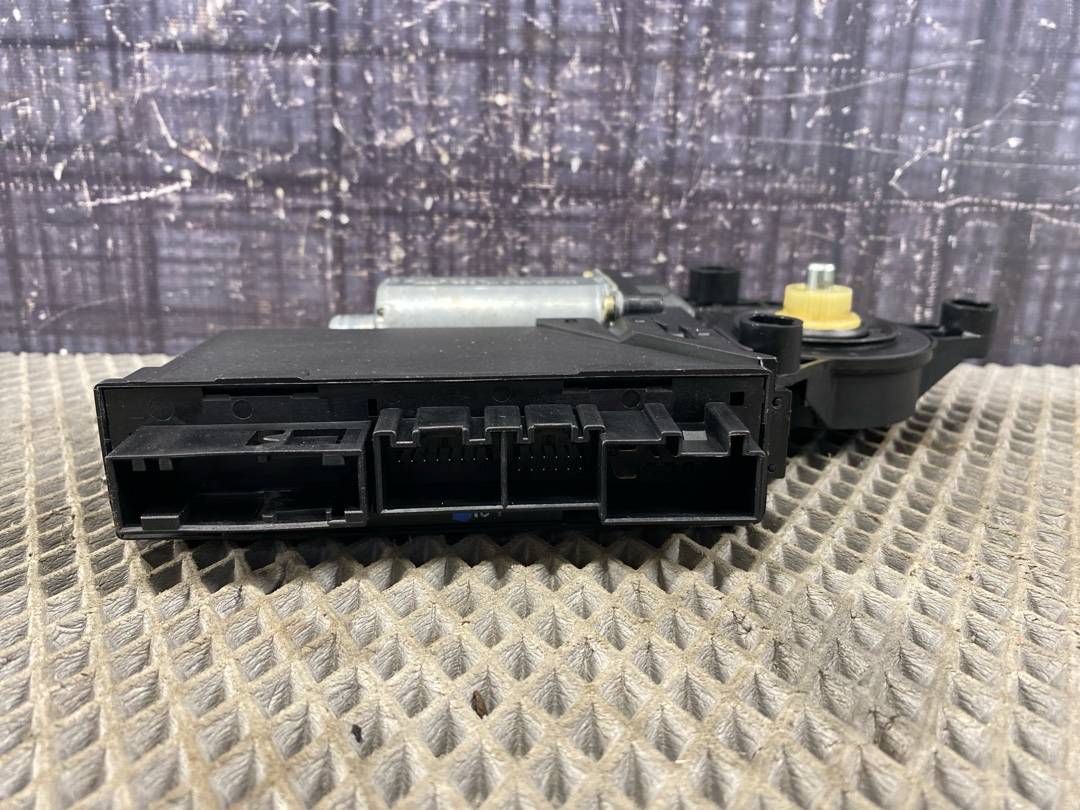 Мотор стеклоподъемника, 912 рублей, Красноярск