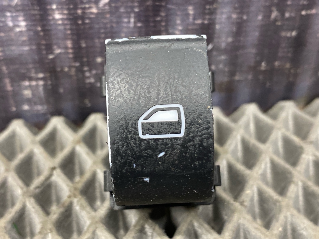 Кнопка стеклоподъемника, 252 рублей, Красноярск