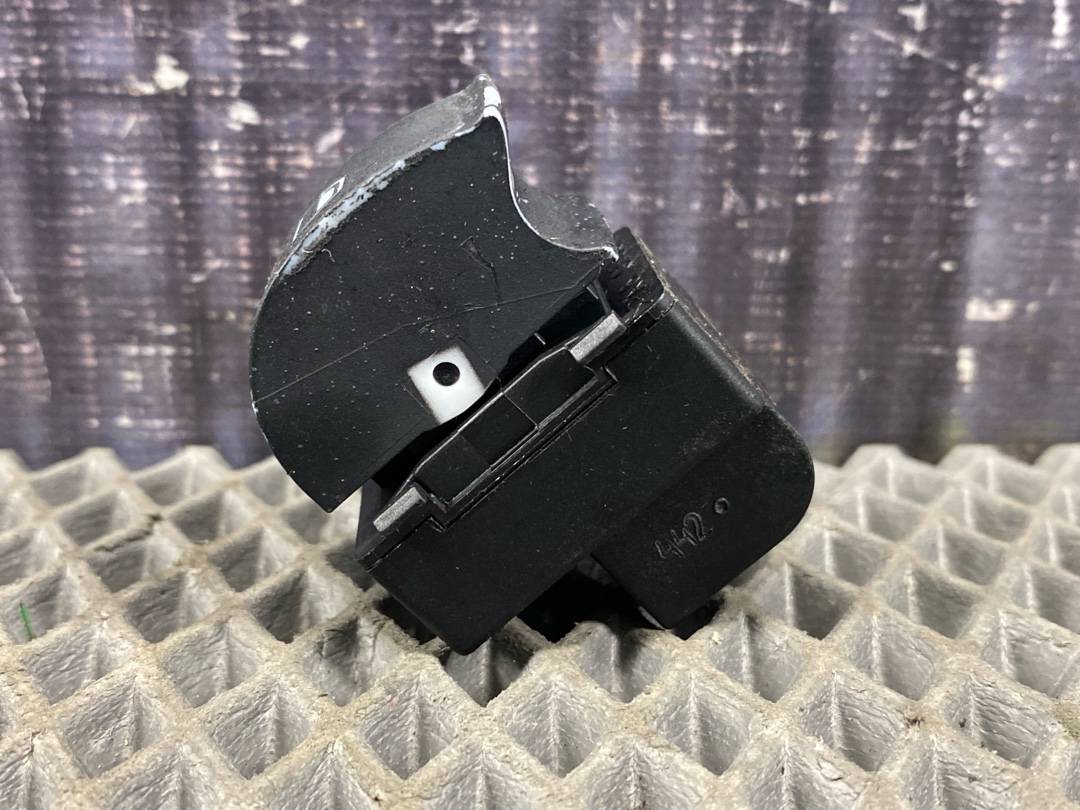 Кнопка стеклоподъемника, 252 рублей, Красноярск