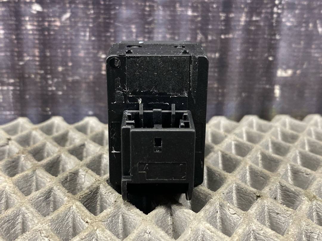 Кнопка стеклоподъемника, 252 рублей, Красноярск