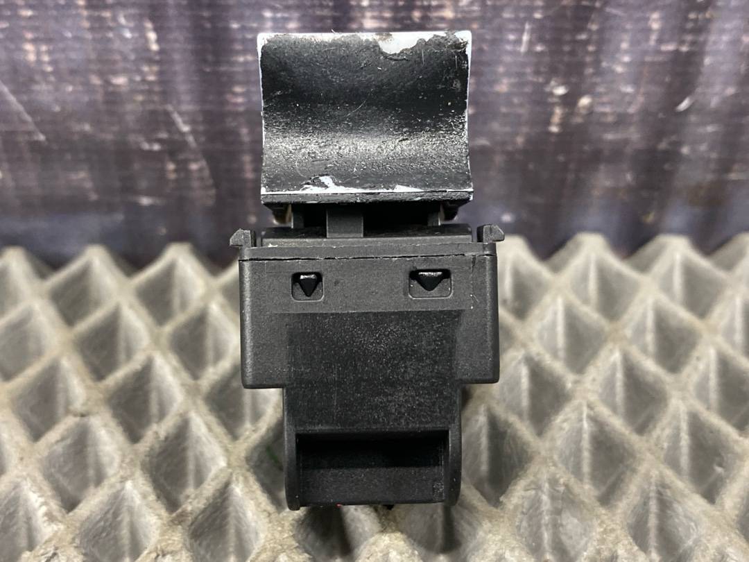 Кнопка стеклоподъемника, 252 рублей, Красноярск