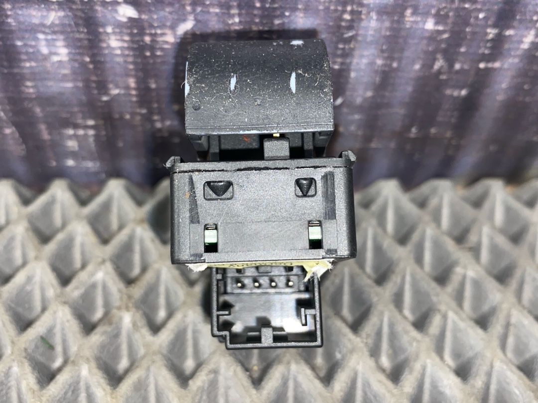 Кнопка стеклоподъемника, 252 рублей, Красноярск