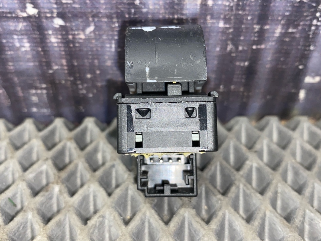 Кнопка стеклоподъемника, 252 рублей, Красноярск