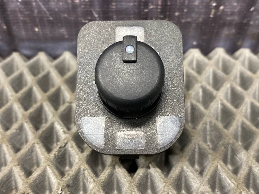 Кнопка регулировки зеркал, 720 рублей, Красноярск