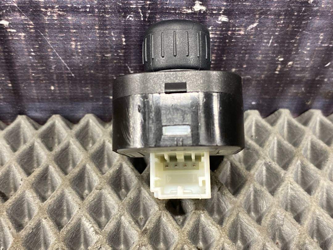 Кнопка регулировки зеркал, 720 рублей, Красноярск