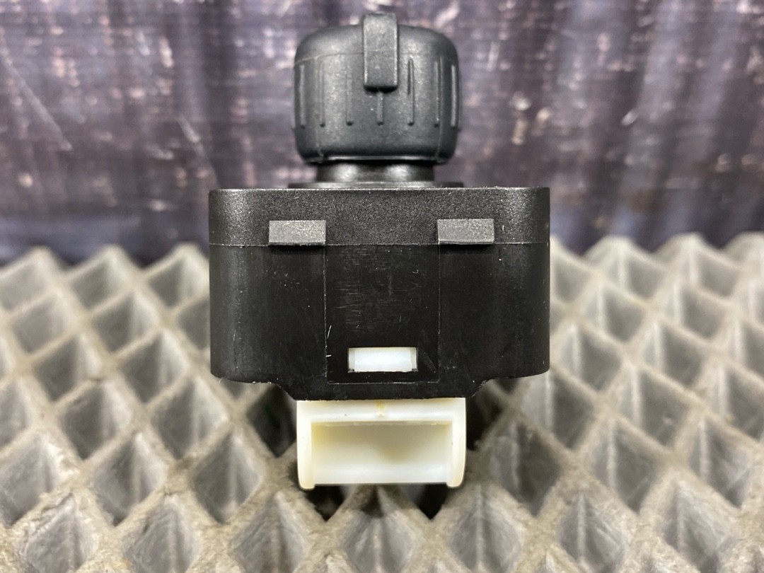 Кнопка регулировки зеркал, 720 рублей, Красноярск