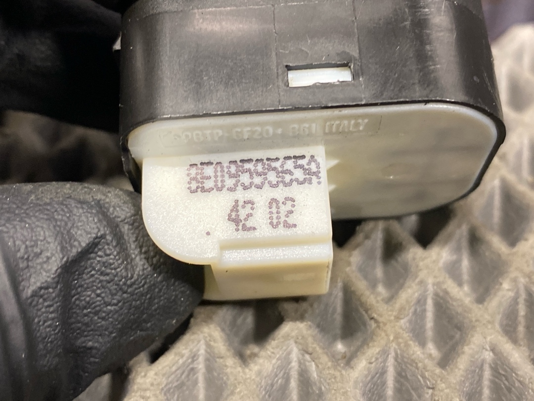 Кнопка регулировки зеркал, 720 рублей, Красноярск