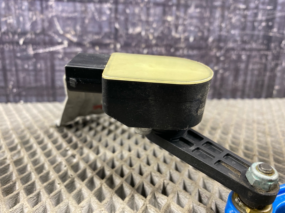 Датчик уровня подвески, 2616 рублей, Красноярск