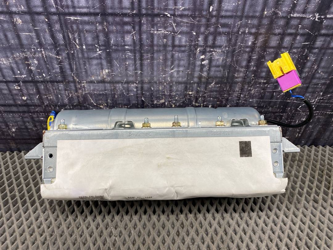 Подушка безопасности, 912 рублей, Красноярск