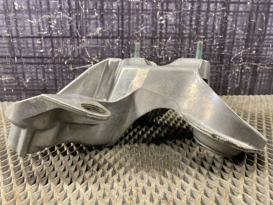 Кронштейн двигателя, 666 рублей, Красноярск