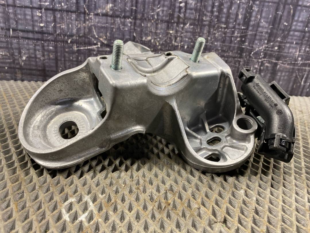 Кронштейн двигателя, 666 рублей, Красноярск