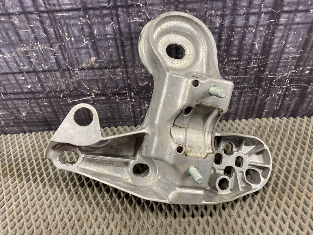 Кронштейн двигателя, 666 рублей, Красноярск