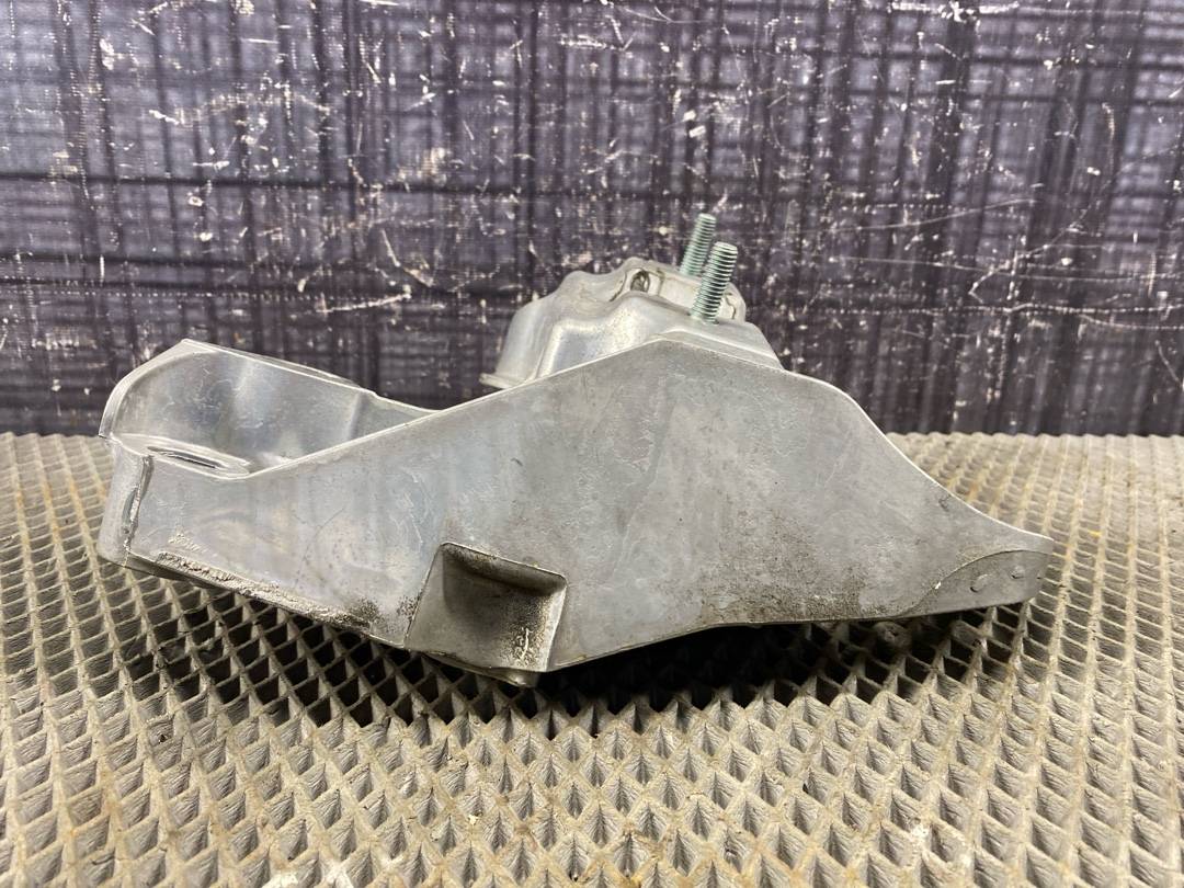 Кронштейн двигателя, 666 рублей, Красноярск