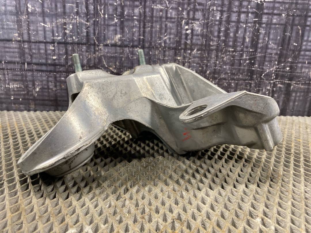 Кронштейн двигателя, 666 рублей, Красноярск