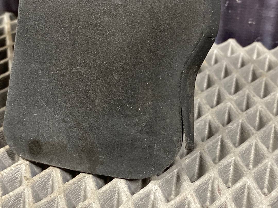 Пластик крышки багажника, 340 рублей, Красноярск