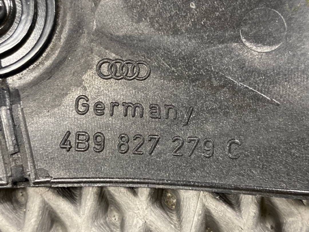 Пластик крышки багажника, 340 рублей, Красноярск